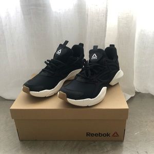 BRAND NEW IN BOX Reebok Sole Fury chunky sole sneaker